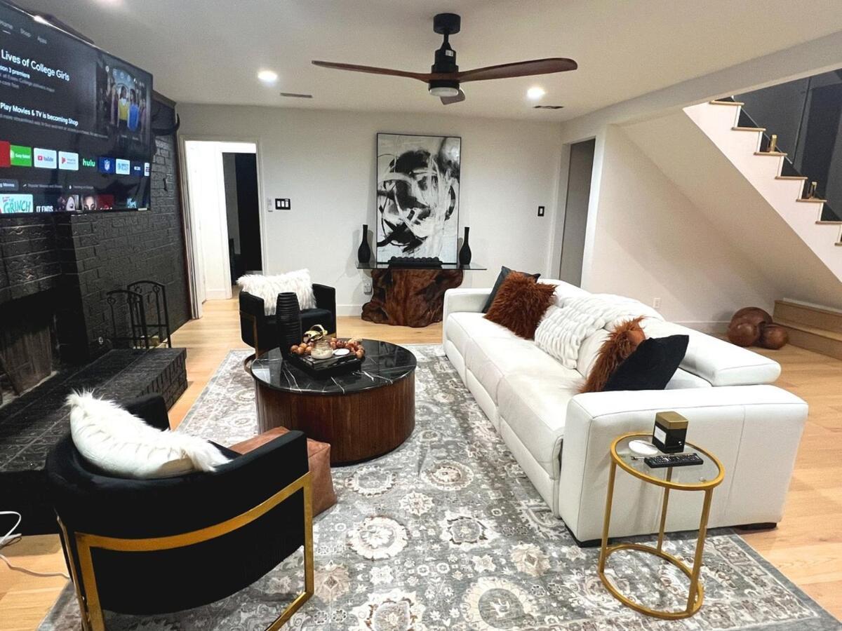 Holiday home Luxury W Pool, Open Kitchen, Poker & Dallas