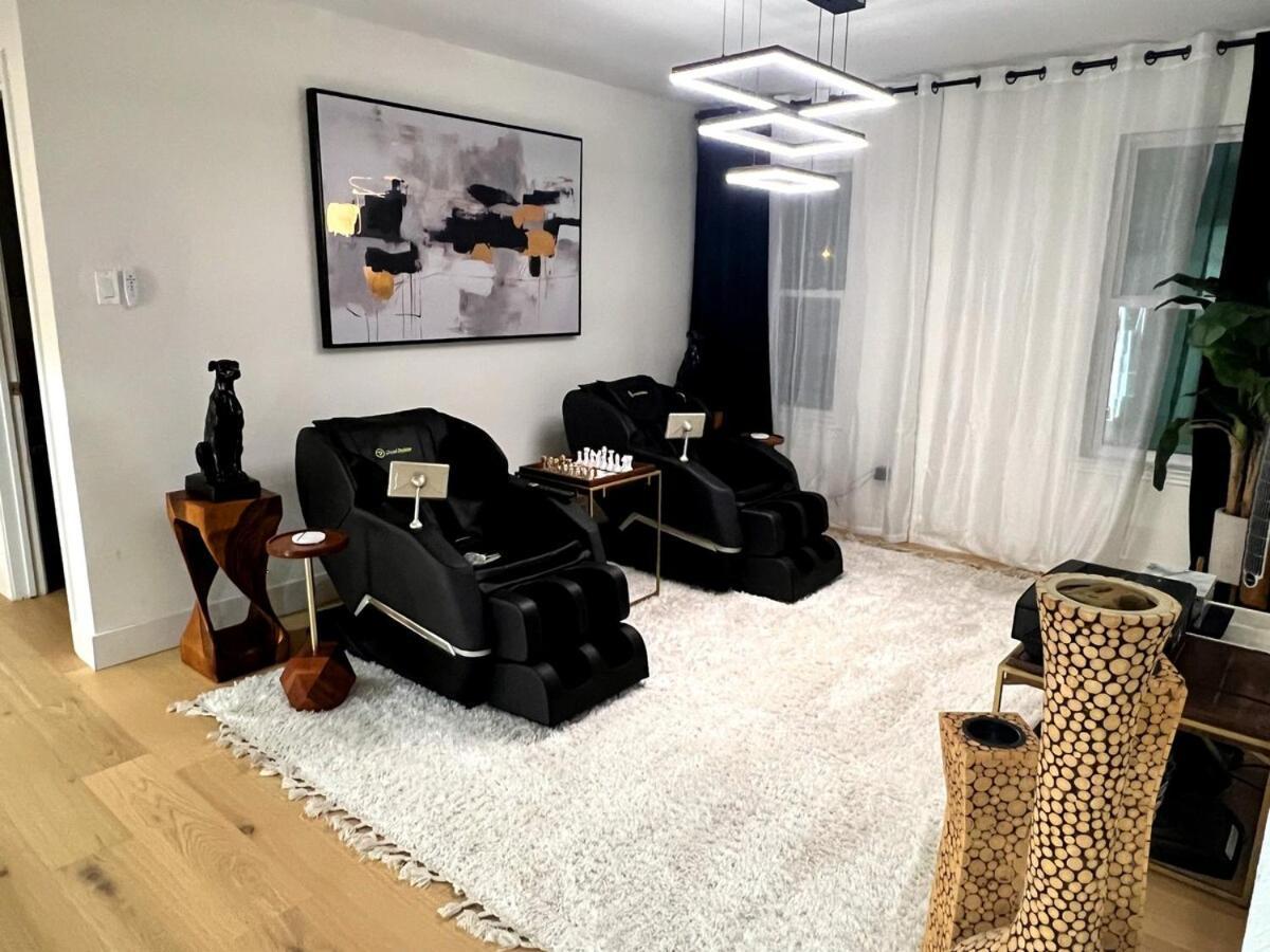 Holiday home Luxury W Pool, Open Kitchen, Poker & Dallas
